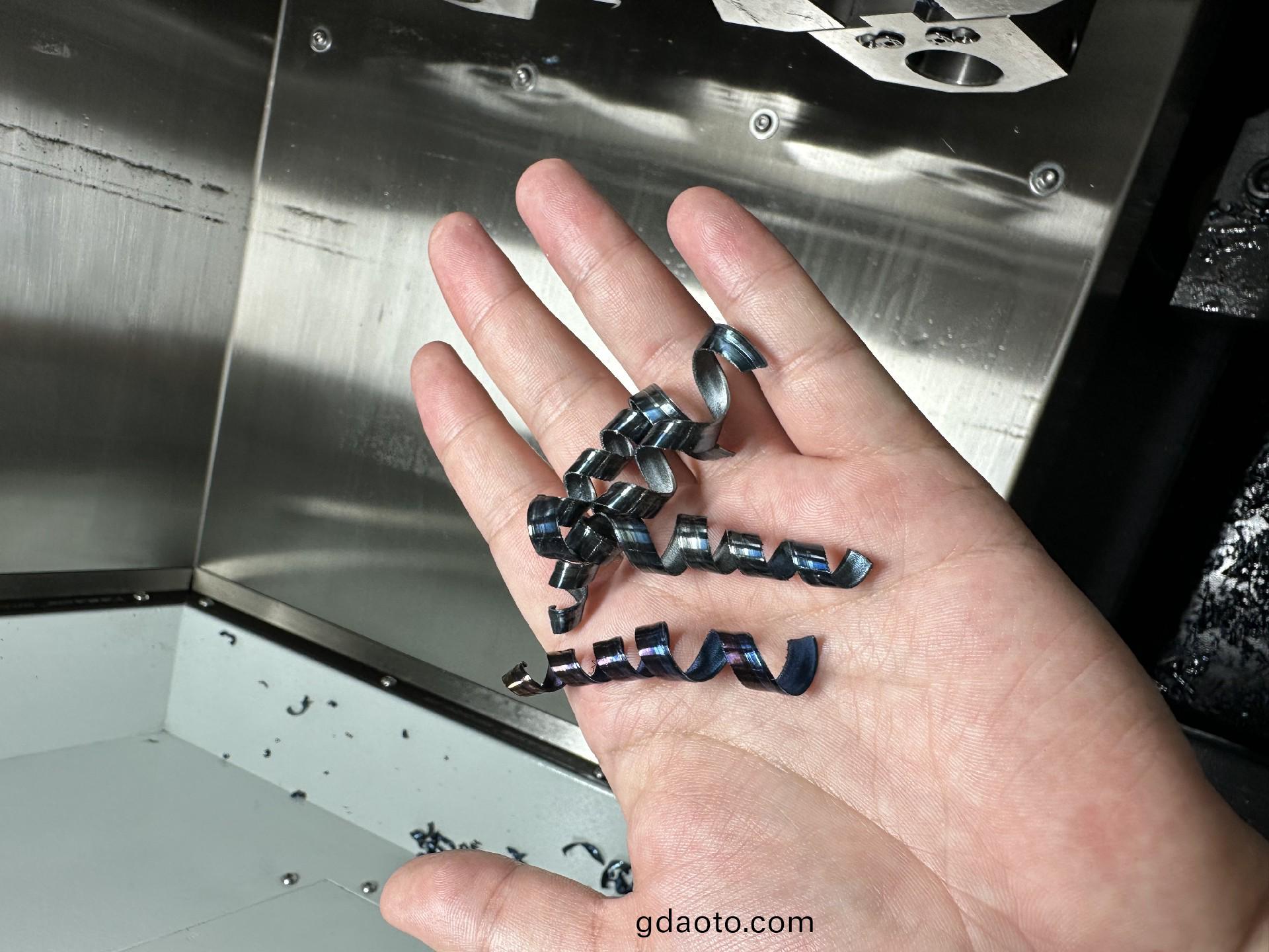 刀(dao)墖數控車牀（可加工400長）